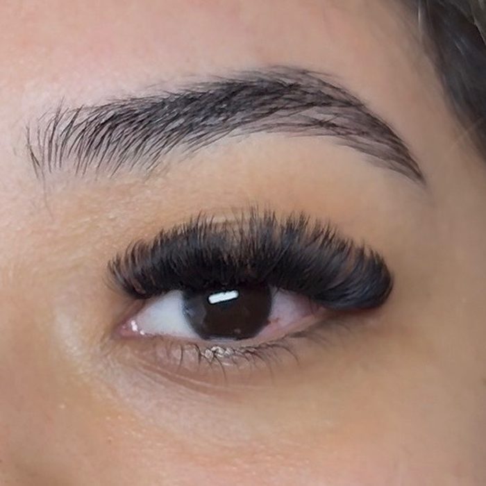 Lash extensions by Naahi